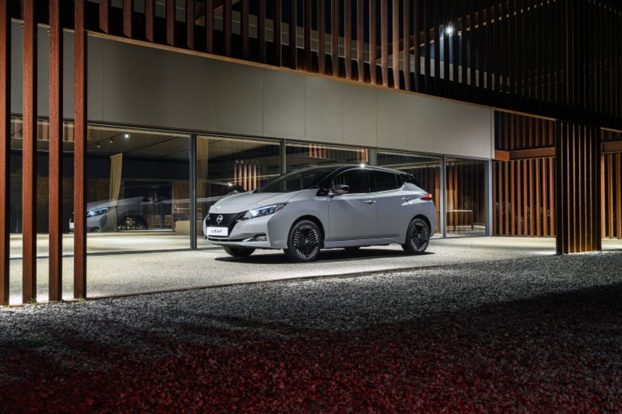 2022. gadā Nissan LEAF iegūst jaunu spīdumu ar asāku dizainu un progresīvām tehnoloģijām 