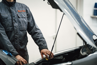 Kāpēc ir vērts remontēt auto autorizētā servisā? Vismaz seši labi iemesli